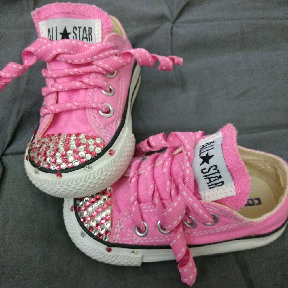 Pink custom converse*sold*
